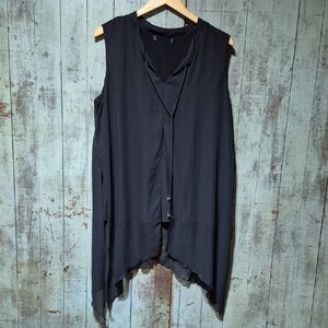 Black Sleeveless Women's Top